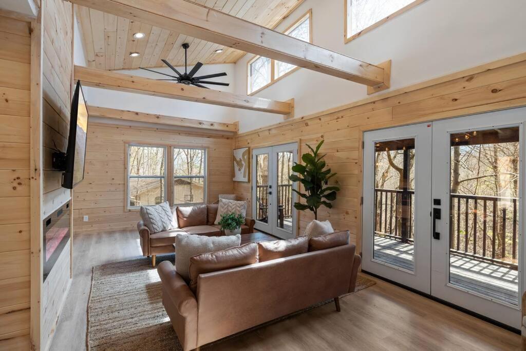New! Modern Cabin With Two Decks, Bar & Game Room! Gatlinburg Esterno foto
