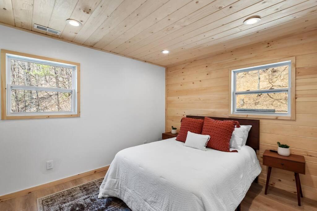 New! Modern Cabin With Two Decks, Bar & Game Room! Gatlinburg Esterno foto