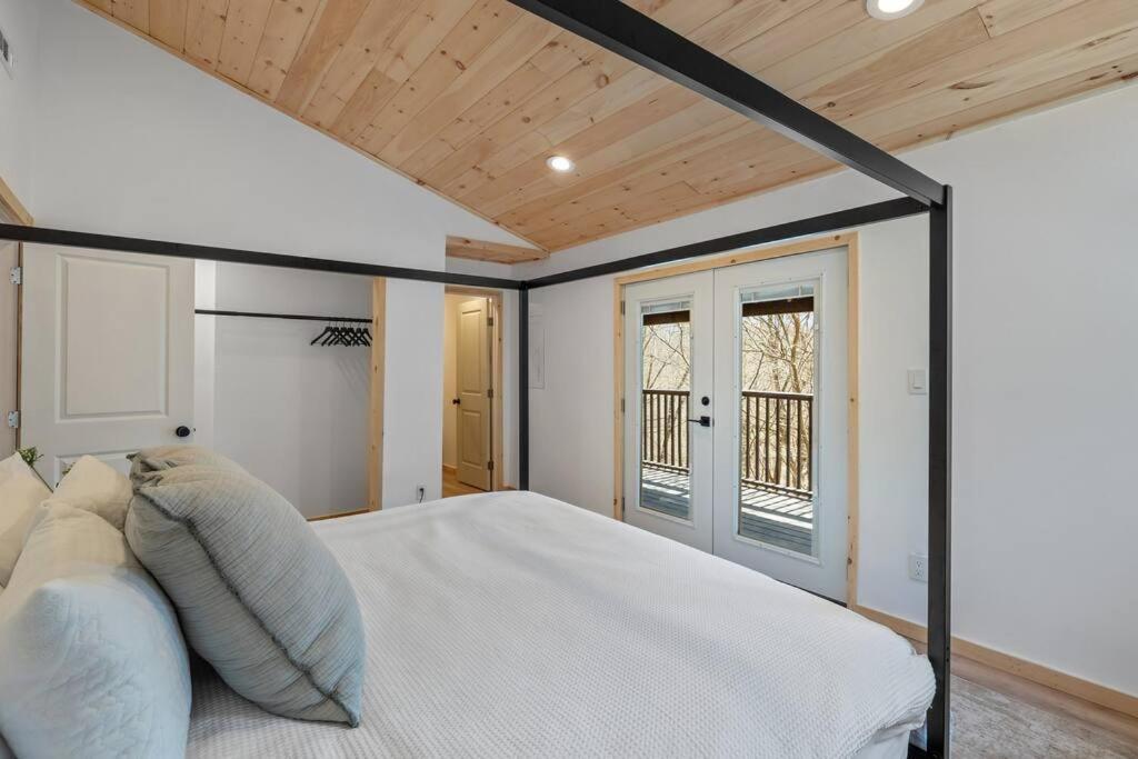 New! Modern Cabin With Two Decks, Bar & Game Room! Gatlinburg Esterno foto