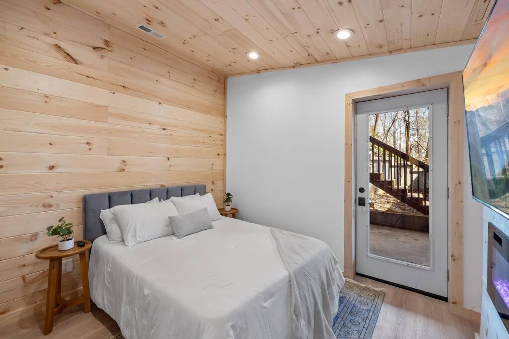 New! Modern Cabin With Two Decks, Bar & Game Room! Gatlinburg Esterno foto