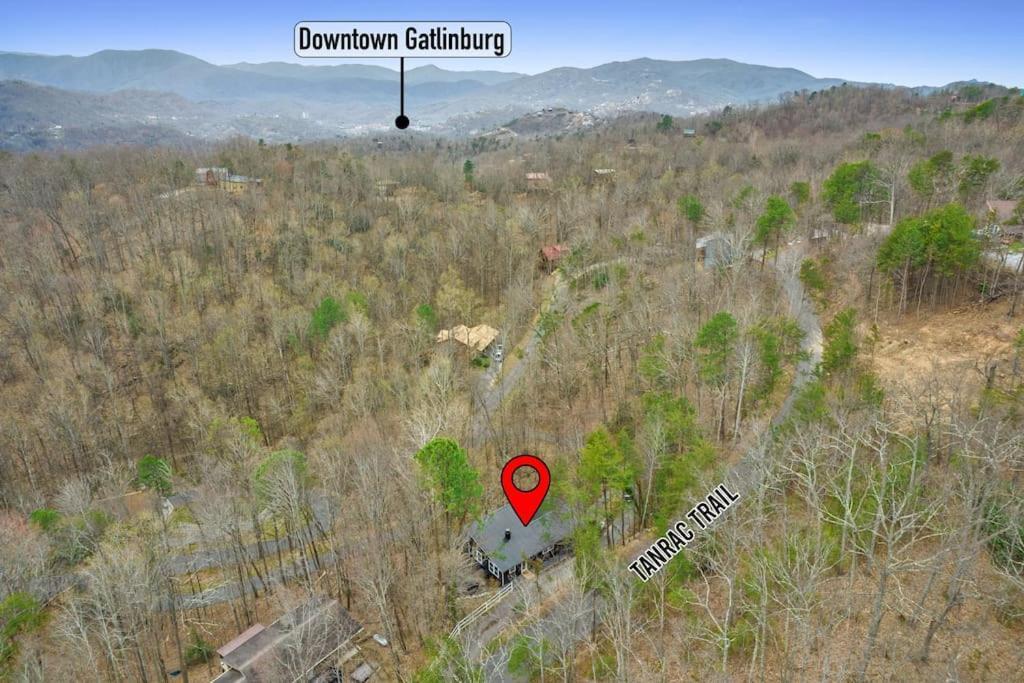 New! Modern Cabin With Two Decks, Bar & Game Room! Gatlinburg Esterno foto