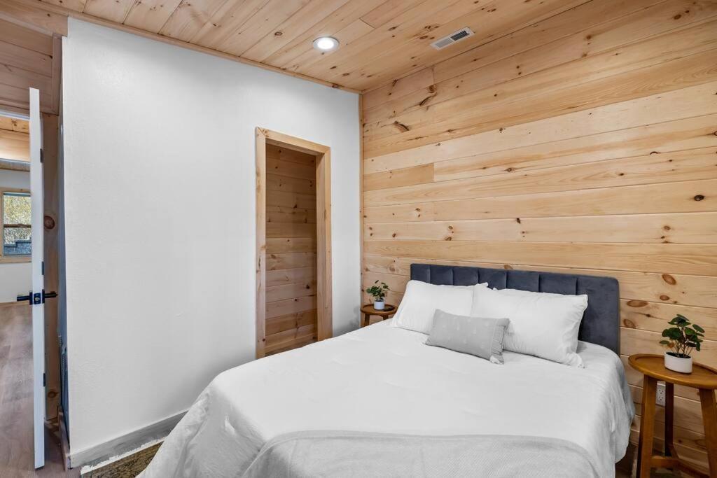 New! Modern Cabin With Two Decks, Bar & Game Room! Gatlinburg Esterno foto